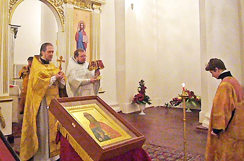 ВО ВРЕМЯ богослужения