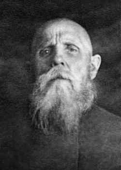 СВЯЩЕННИК НИКОЛАЙ ГОЛЫШЕВ незадолго до расстрела