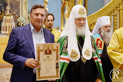 НАГРАЖДЕНИЕ патриаршей грамотой за восстановление храма на малой родине святого праведного Иоанна Кронштадтского — с. Сура Архангельской области