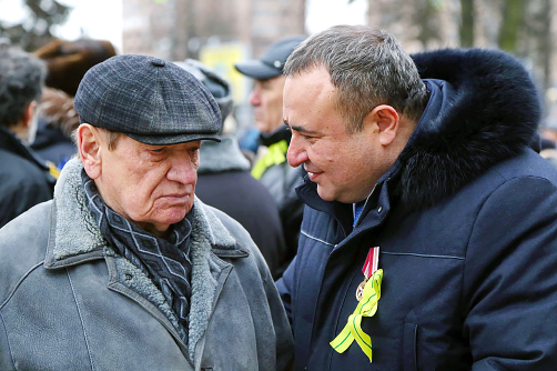 Г. М. ПОГОСЯН и создатель памятника Е. Н. Ротанов