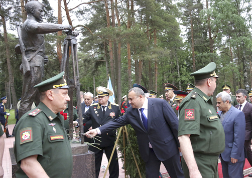Церемония открытия памятника