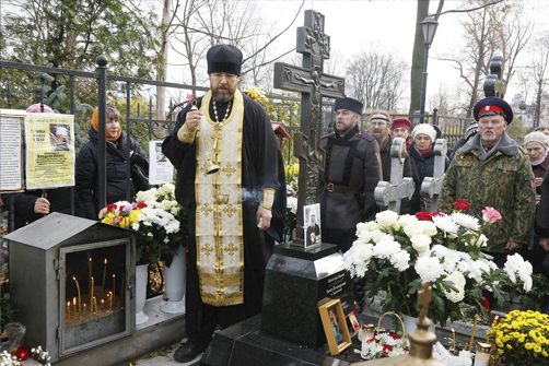 Панихида на могиле владыки Иоанна